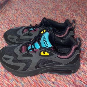 NIKE AIRMAX 200